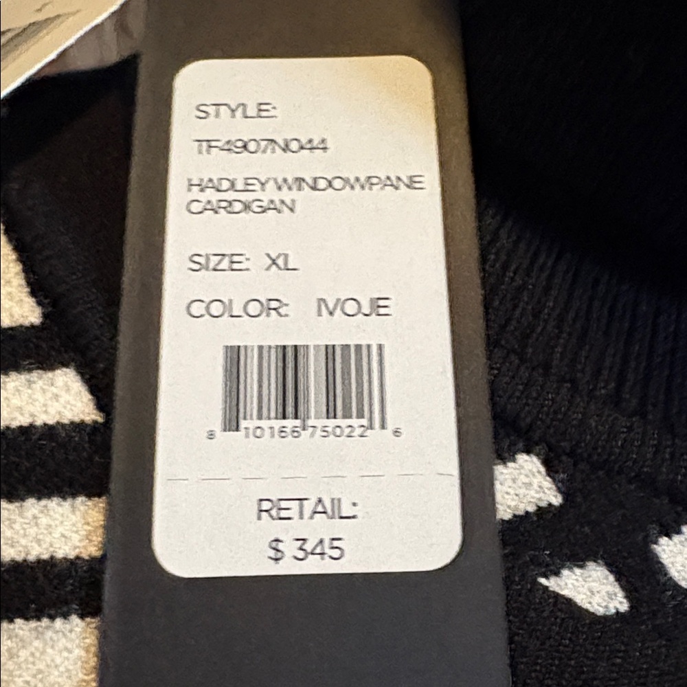 Toccin Elegant Black and White Checkered sweater dress with matching cardigan. - Picture 10 of 11